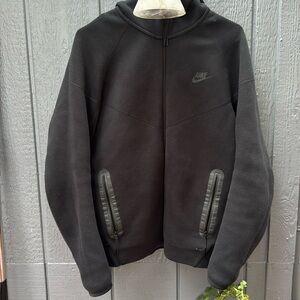 Used Nike sportswear tech fleece